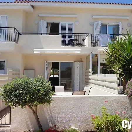Pretty Dream House *